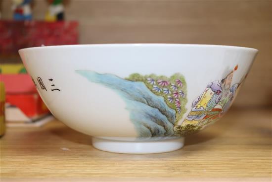 A Chinese famille rose bowl Diameter 18cm